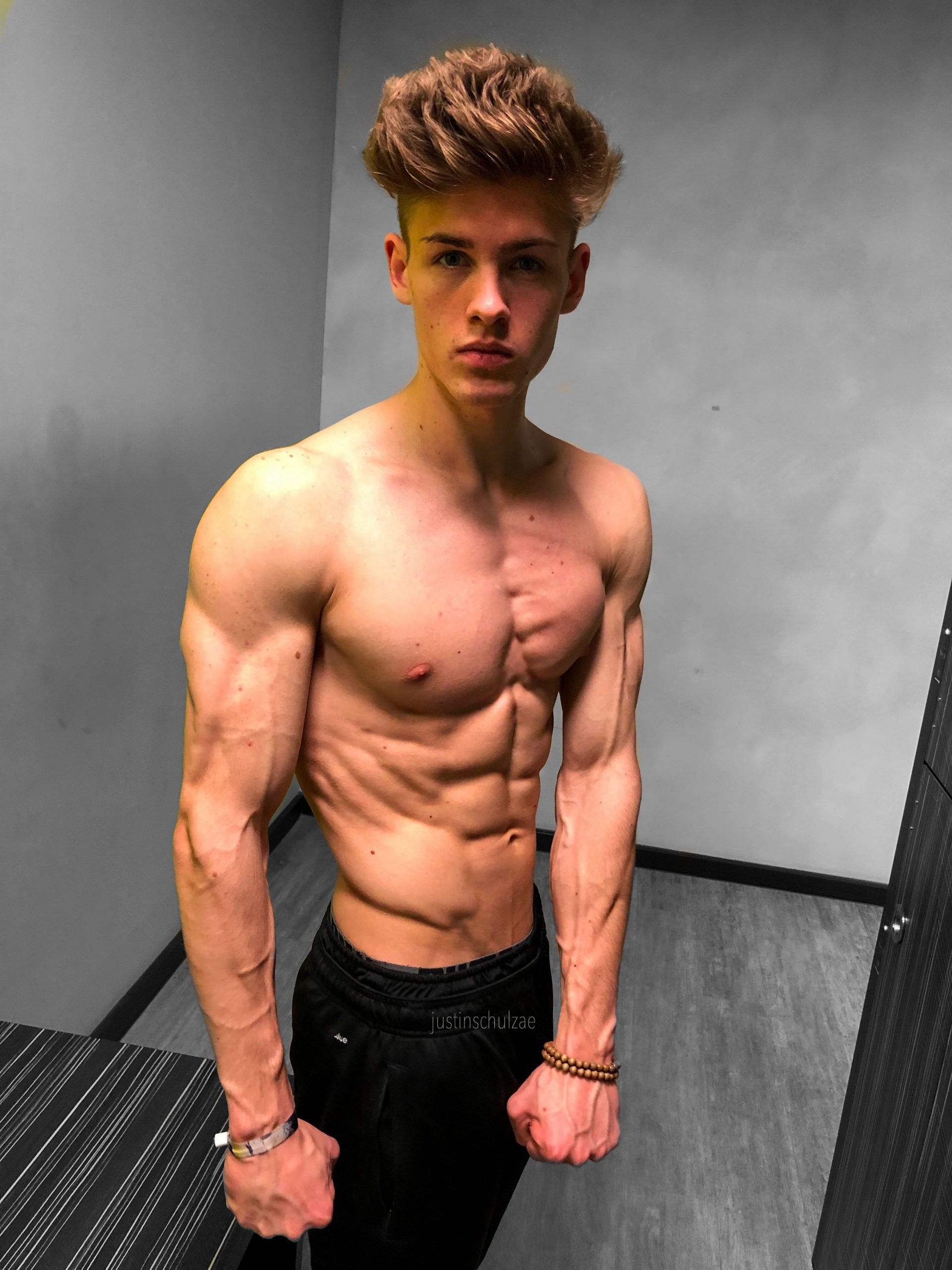 You are currently viewing lucashall Onlyfans Model from ☁️